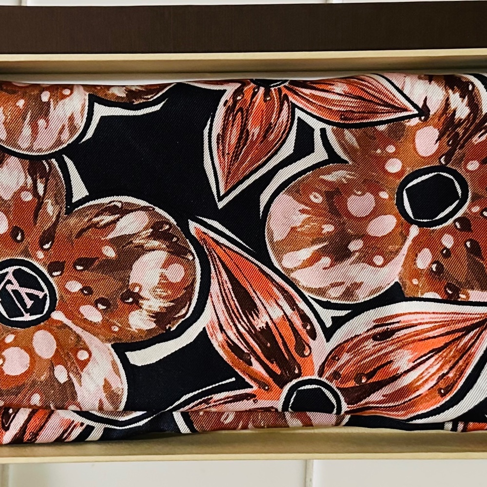 Louis Vuitton Scarf